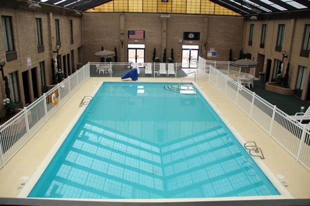 Gold Vault Inn Radcliff Εξωτερικό φωτογραφία