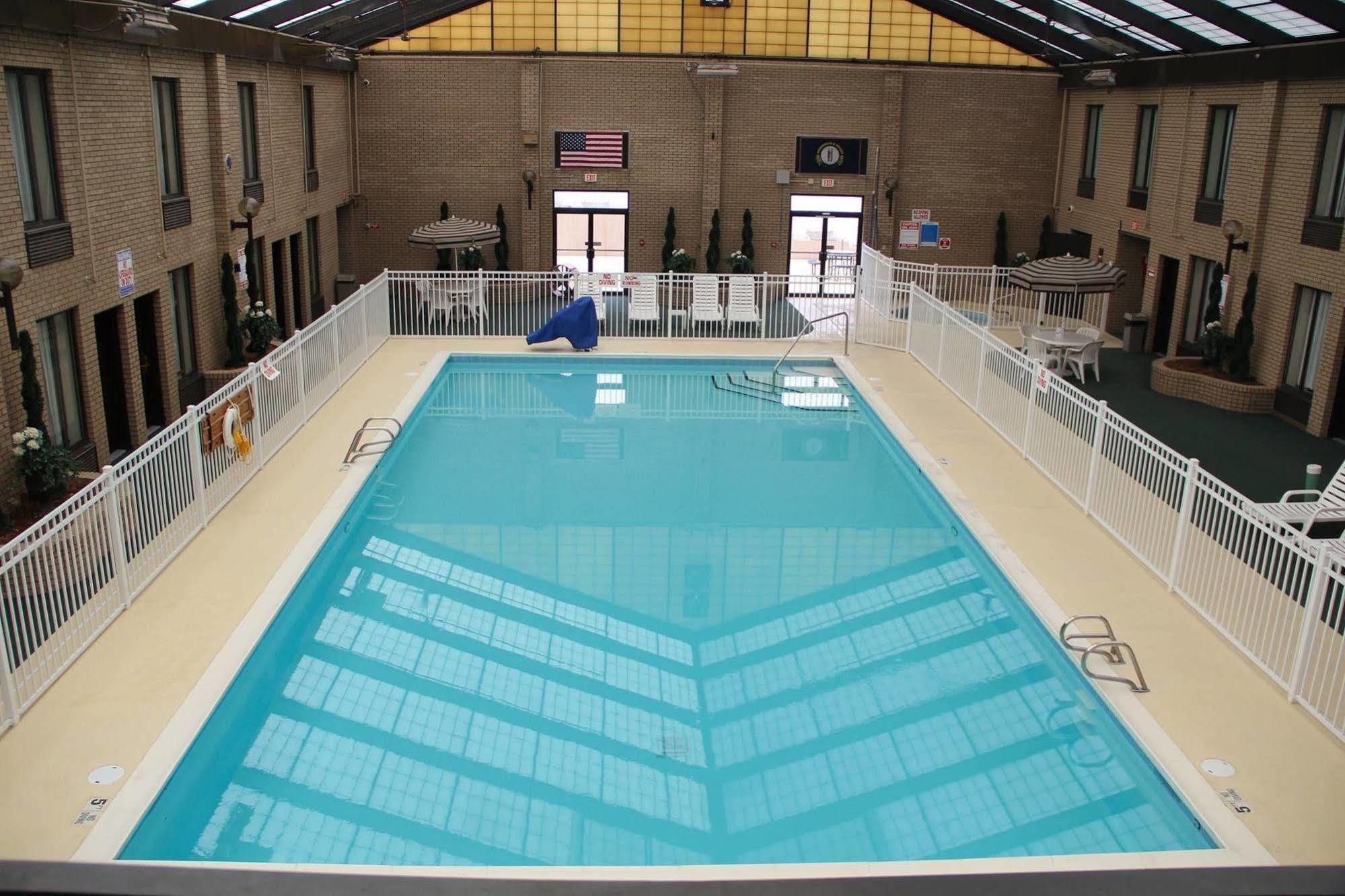 Gold Vault Inn Radcliff Εξωτερικό φωτογραφία